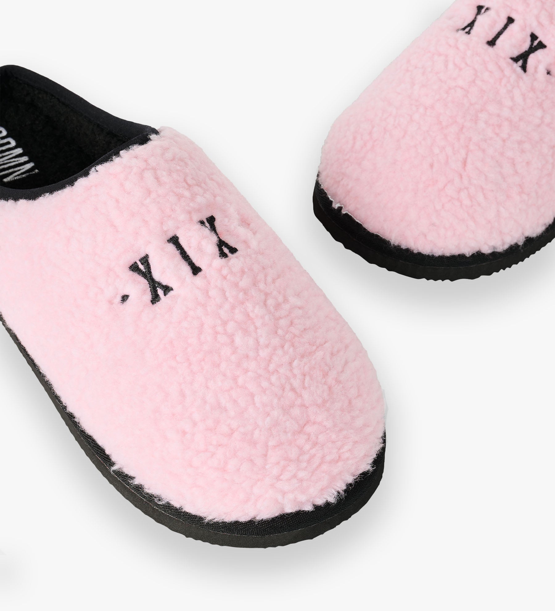 XIX Sherpa Slippers [Pink]