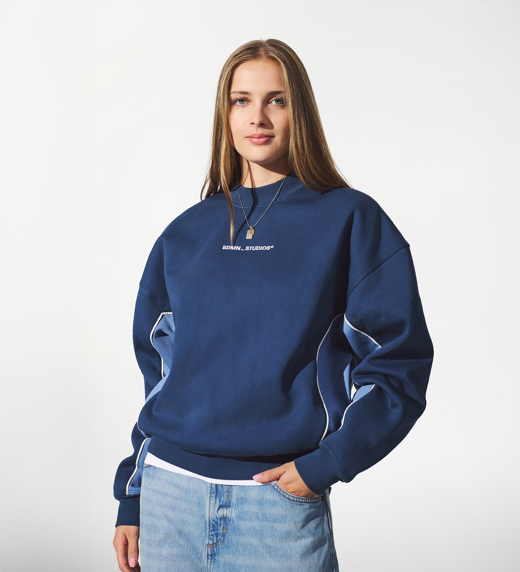 Studios ® Panel Sweater [Navy/Blue]