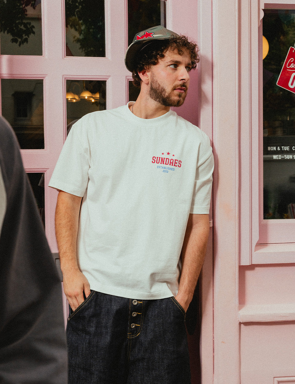 Sundaes Character T-Shirt [Off White]
