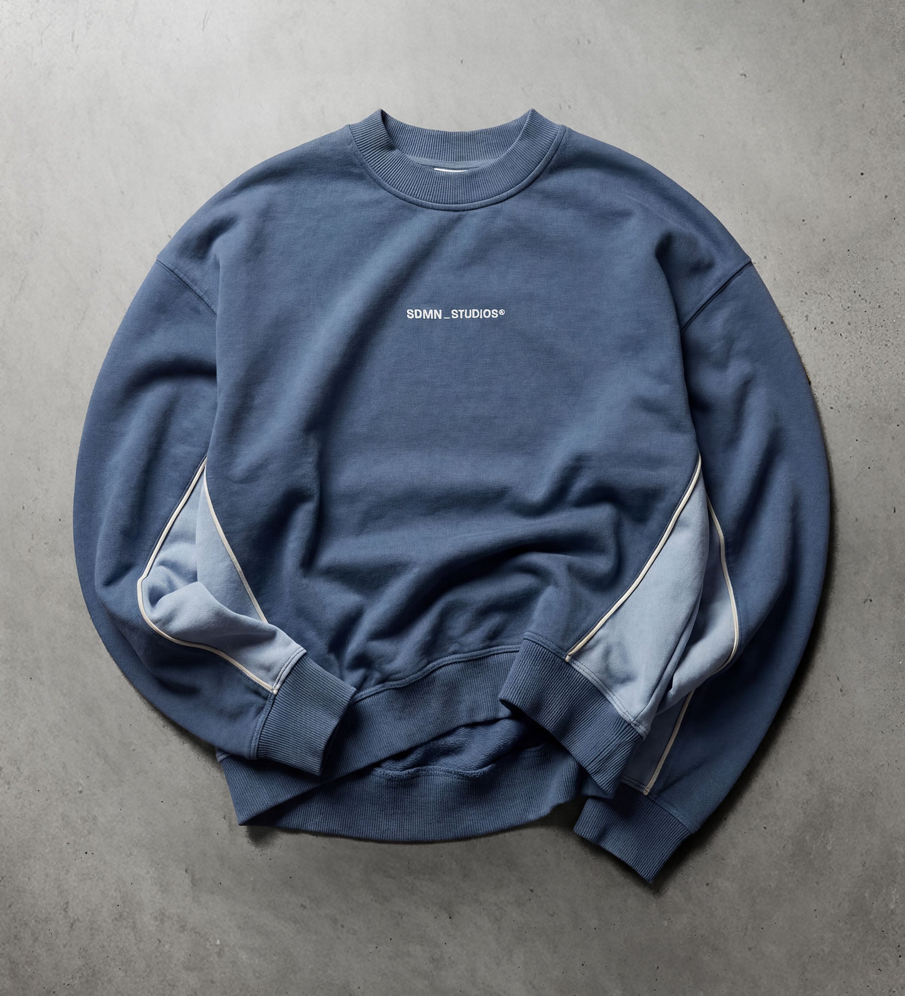 Studios ® Panel Sweater [Navy/Blue]